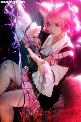 伊喵君 明日方舟巫恋[18P169M]