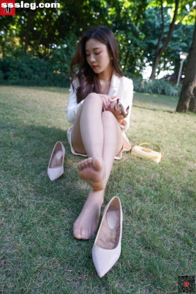 [MussGirl慕丝女郎] 第412期 小六 上[102P216M]