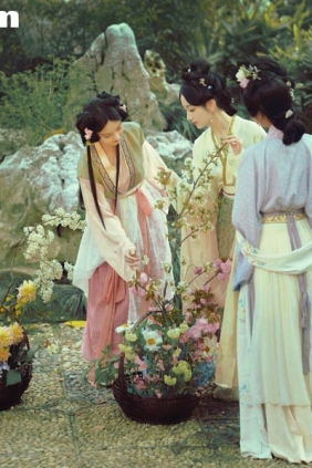 [YITUYU艺图语]2025.05.13 卖花担上 鱼尾酱&洺钰[29P521M]