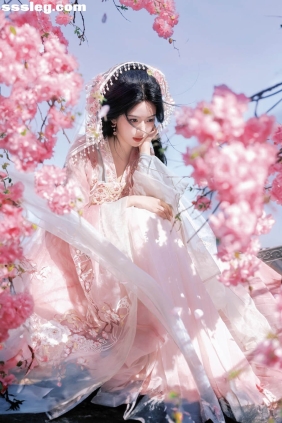 [YITUYU艺图语]2025.07.13 我拍到了种田文女主 六金yE[14P88M]