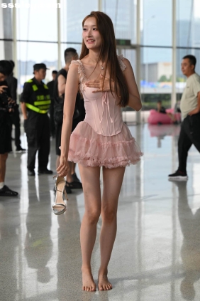 街拍作品 粉色纱裙小桂圆[115P1.70G]