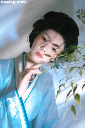 [YITUYU艺图语]2025.10.22 月白衣裳白玉人 市井[9P119M]