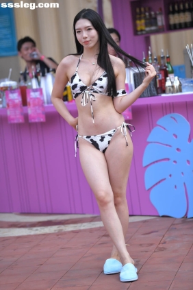 街拍作品 可爱甜美泳装[51P1.19G]