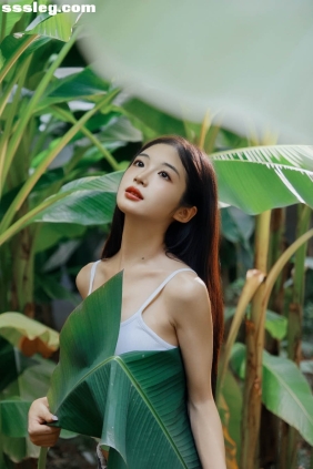 [YITUYU艺图语]2025.09.16 芭蕉叶下的邂逅 蝴蝶[25P562M]