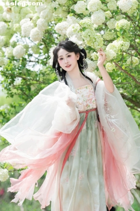 [YITUYU艺图语]2025.04.18 洁白绣球 湫一只岁岁[33P832M]