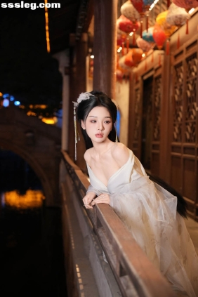 [YITUYU艺图语]2025.09.16 夜景汉服 YY[14P197M]