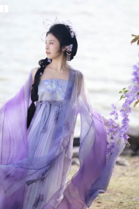 [YITUYU艺图语]2025.09.03 紫藤花开 青城一玲[11P119M]