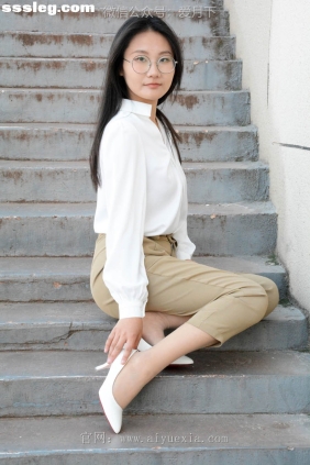 爱月下 No.005 恰恰 生活套装[130P+1V5.81G]