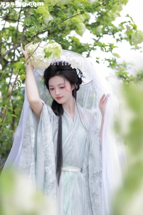 [YITUYU艺图语]2025.07.30 中华木绣球 端端[13P82M]