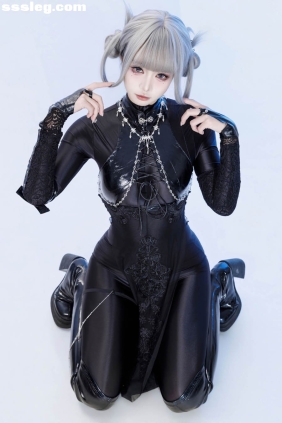 柒柒要乖哦 黑靡烟旗袍[108P+2V1.87G]