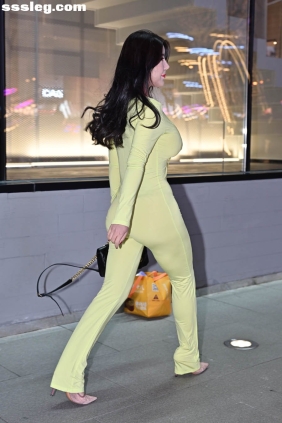 街拍作品 果绿色连体衣[398P7.77G]