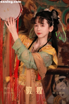 [YITUYU艺图语]2023.09.30 敦煌 侧耳倾心听[26P605M]