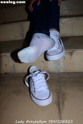 [战前女神]恋足美腿摄影套图132 [79P147M]