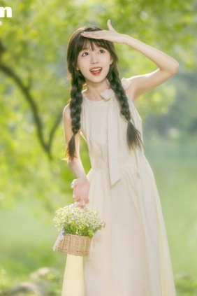 [YITUYU艺图语]2025.04.20 清新湖畔 美美晓鱼[16P414M]