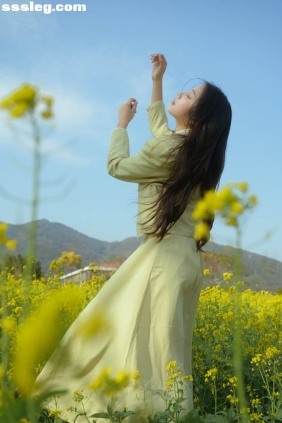 [YITUYU艺图语]2025.05.01 花海青春 冰冷企鹅[39P365M]