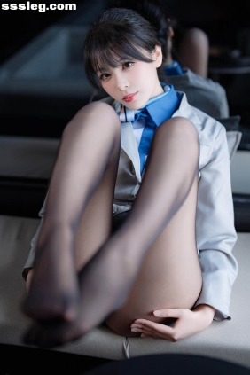 轩萧学姐 空姐室内黑丝[75P+1V5.88G]