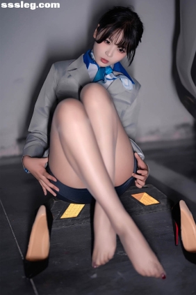 轩萧学姐 空姐车库[28P+1V1.79G]