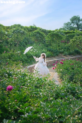 [YITUYU艺图语]2025.09.19 花海之中的洛丽塔之梦 六六[66P771M]