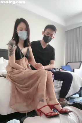 玩物直播 筱月 绿帽为了我做马桶[1V311M]