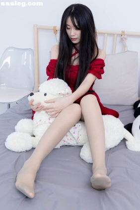 物恋传媒 No.2532 菜菜 薄灰丝[205P+1V4.54G]