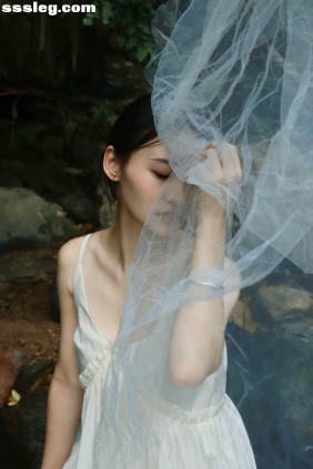 [YITUYU艺图语]2025.10.29 盛夏光年 华老怪HaLo[34P253M]