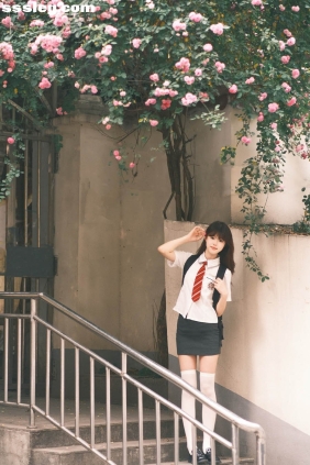 [YITUYU艺图语]2025.09.25 学姐你好 可爱多[23P366M]