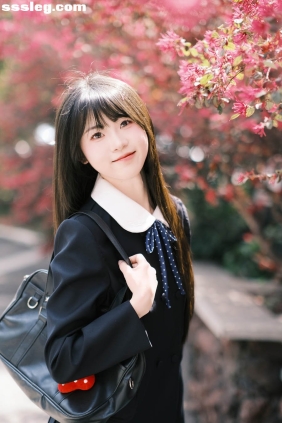 [YITUYU艺图语]2025.08.01 路边绿化的红继木 1010[18P269M]