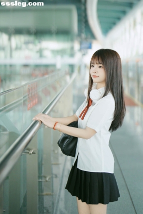 [YITUYU艺图语]2025.08.28 日系人像拍摄 小猪困了[20P247M]