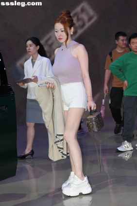 街拍作品 温婉丰满女子[65P1.23G]