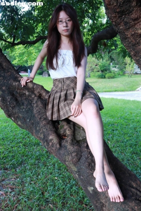 个人约拍 No.013 半框眼镜小妹[196P+52V4.38G]