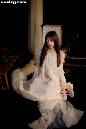 [YITUYU艺图语]2025.05.15 枯木 里脊肉[31P330M]