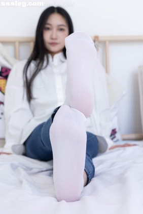 物恋传媒 No.2418 小影 短白丝[170P+1V5.35G]