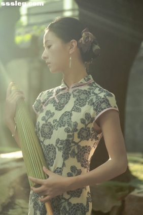 [YITUYU艺图语]2025.08.27 旗袍 世上何来常青树 沈嘉禾[16P265M]