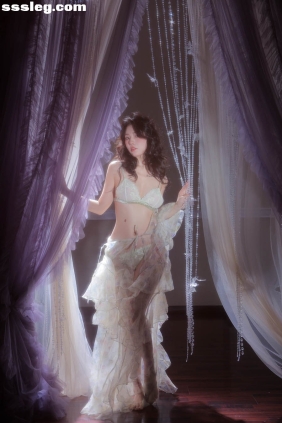 [YITUYU艺图语]2025.07.10 月光蝴蝶女神 桃良阿宅[30P699M]