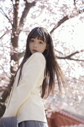 [YITUYU艺图语]2025.07.03 樱花下的少女 一只小沁[17P147M]