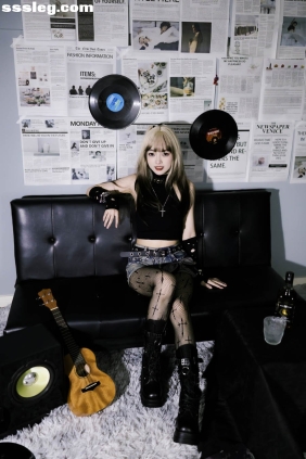 [YITUYU艺图语]2025.08.14 朋克少女 ##[36P599M]