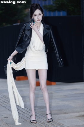 街拍作品 修长白皙小姐姐[114P970M]