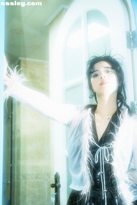 [YITUYU艺图语]2025.06.05 灯光一闪 一只仟仟[13P398M]