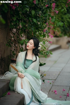 [YITUYU艺图语]2025.05.10 浮生暂寄梦中梦 無月[25P308M]