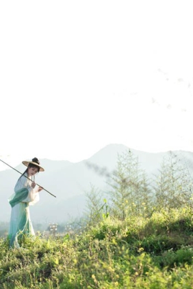 [YITUYU艺图语]2025.06.19 荷锄烟陇 瓜瓜顶呱呱[17P133M]