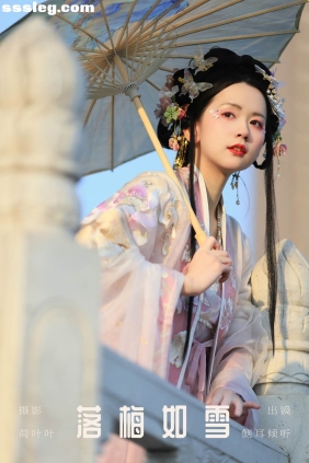 [YITUYU艺图语]2023.10.03 落梅如雪 侧耳倾心听[34P705M]