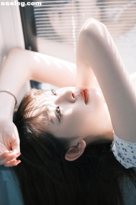 [YITUYU艺图语]2026.03.06 光落在你脸上 小蝶饱饱[12P53M]