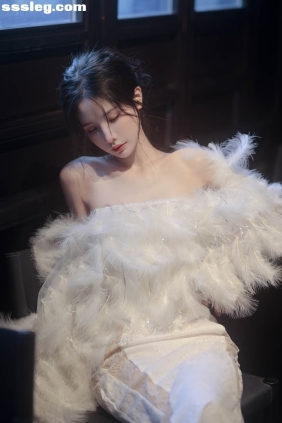 [YITUYU艺图语]2026.01.09 白月光 西瓜猪酱[23P601M]