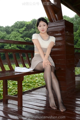 初夏女神 No.272 环环 黑白一带[120P+1V5.51G]