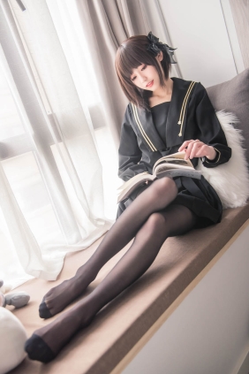 你的负卿 窗台制服[19P129M]