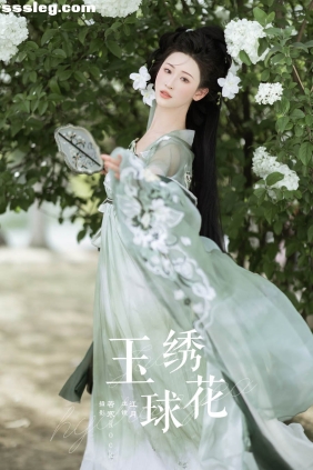 [YITUYU艺图语]2024.07.26 玉绣球花 江月月月[35P332M]